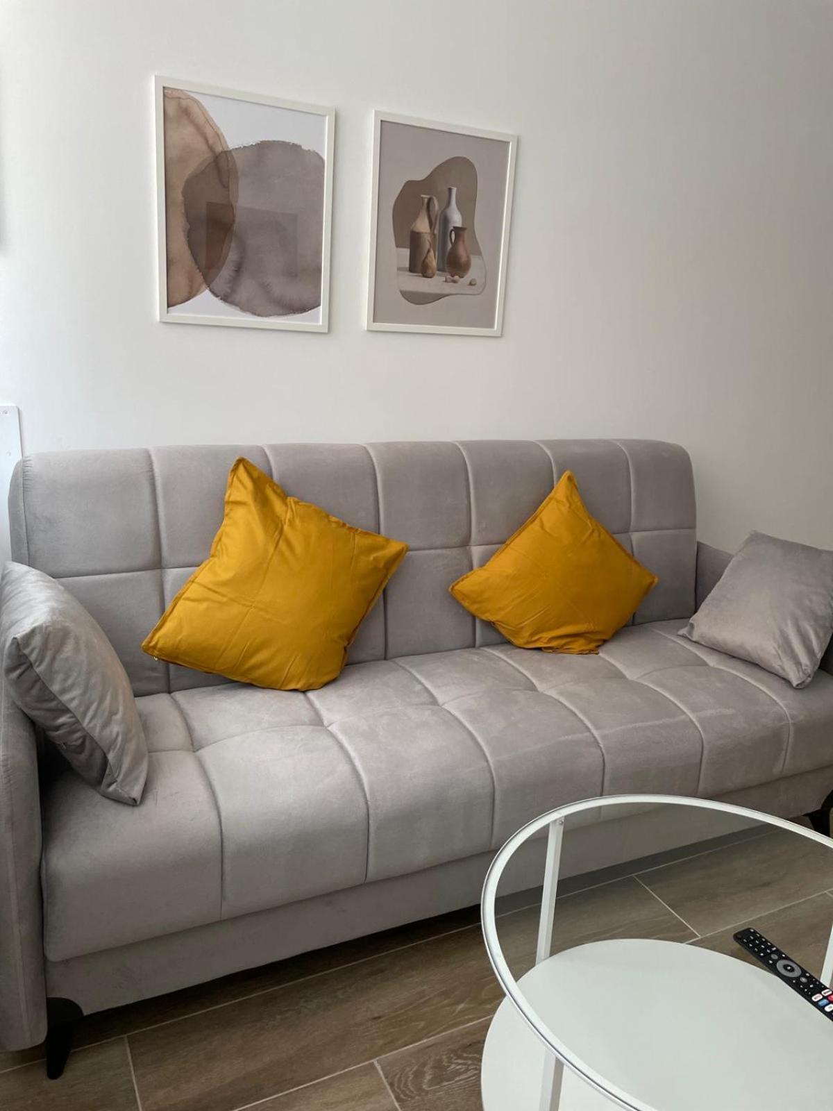 Exyca Metropolitano Apartment Madrid Luaran gambar